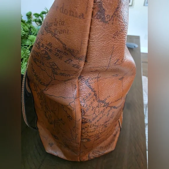 Patricia Nash Benvenuto European Map Tote  100% Full Grain Leather - Picture 12 of 15